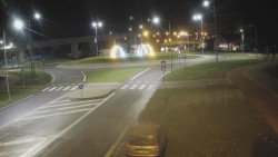 Křižovatka ulic Velká Dlážka a Polní