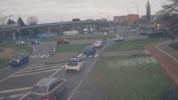 Křižovatka ulic Velká Dlážka a Polní