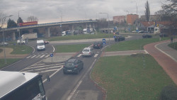 Křižovatka ulic Velká Dlážka a Polní