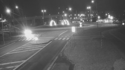 Křižovatka ulic Velká Dlážka a Polní