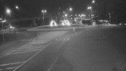 Křižovatka ulic Velká Dlážka a Polní