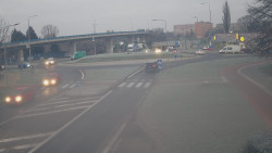 Křižovatka ulic Velká Dlážka a Polní