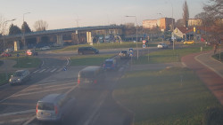 Křižovatka ulic Velká Dlážka a Polní