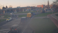 Křižovatka ulic Velká Dlážka a Polní