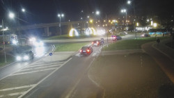 Křižovatka ulic Velká Dlážka a Polní