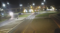 Křižovatka ulic Velká Dlážka a Polní