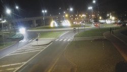 Křižovatka ulic Velká Dlážka a Polní