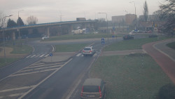 Křižovatka ulic Velká Dlážka a Polní