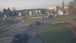 Křižovatka ulic Velká Dlážka a Polní