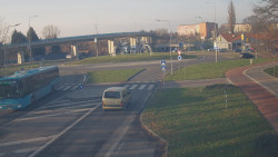 Křižovatka ulic Velká Dlážka a Polní