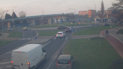 Křižovatka ulic Velká Dlážka a Polní