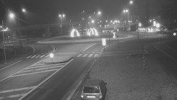 Křižovatka ulic Velká Dlážka a Polní