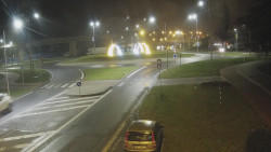 Křižovatka ulic Velká Dlážka a Polní