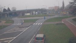 Křižovatka ulic Velká Dlážka a Polní