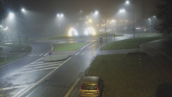 Křižovatka ulic Velká Dlážka a Polní