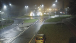 Křižovatka ulic Velká Dlážka a Polní