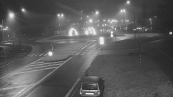 Křižovatka ulic Velká Dlážka a Polní