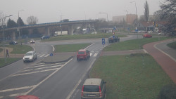 Křižovatka ulic Velká Dlážka a Polní