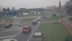 Křižovatka ulic Velká Dlážka a Polní