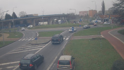 Křižovatka ulic Velká Dlážka a Polní