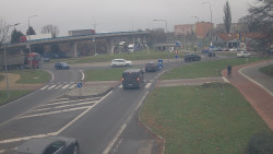 Křižovatka ulic Velká Dlážka a Polní