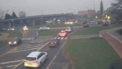 Křižovatka ulic Velká Dlážka a Polní