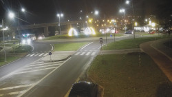 Křižovatka ulic Velká Dlážka a Polní