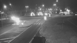 Křižovatka ulic Velká Dlážka a Polní