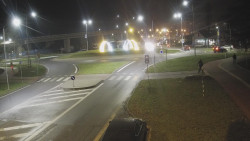 Křižovatka ulic Velká Dlážka a Polní