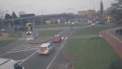 Křižovatka ulic Velká Dlážka a Polní