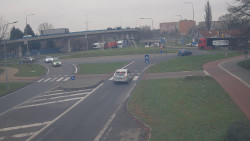 Křižovatka ulic Velká Dlážka a Polní