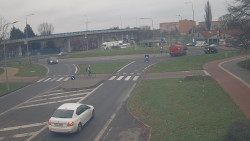 Křižovatka ulic Velká Dlážka a Polní