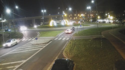 Křižovatka ulic Velká Dlážka a Polní