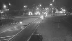 Křižovatka ulic Velká Dlážka a Polní