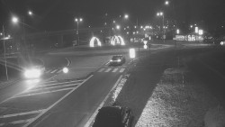 Křižovatka ulic Velká Dlážka a Polní