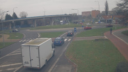 Křižovatka ulic Velká Dlážka a Polní