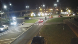 Křižovatka ulic Velká Dlážka a Polní