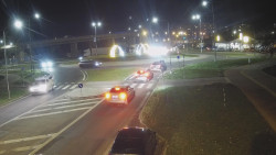 Křižovatka ulic Velká Dlážka a Polní