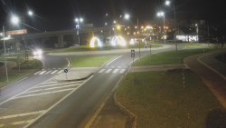 Křižovatka ulic Velká Dlážka a Polní