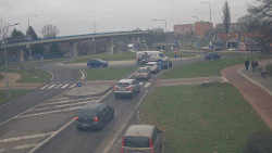 Křižovatka ulic Velká Dlážka a Polní