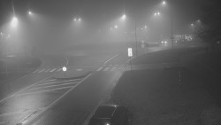 Křižovatka ulic Velká Dlážka a Polní