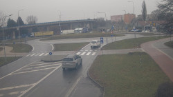 Křižovatka ulic Velká Dlážka a Polní