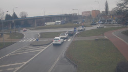 Křižovatka ulic Velká Dlážka a Polní