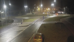 Křižovatka ulic Velká Dlážka a Polní