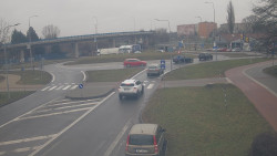 Křižovatka ulic Velká Dlážka a Polní