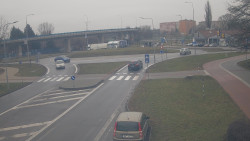 Křižovatka ulic Velká Dlážka a Polní