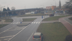 Křižovatka ulic Velká Dlážka a Polní