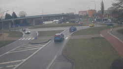 Křižovatka ulic Velká Dlážka a Polní