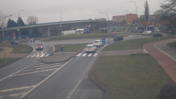 Křižovatka ulic Velká Dlážka a Polní