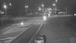 Křižovatka ulic Velká Dlážka a Polní